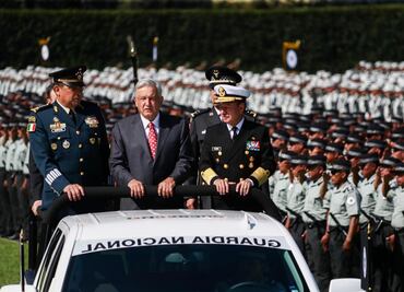 Un adversario acompaña a AMLO