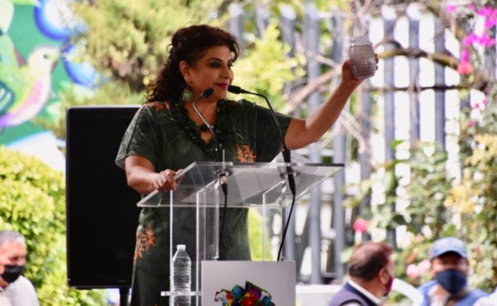 Ancas de rana y mixmole, entre los platillos que se ofrecen en la Feria de alimentos prehispánicos en Iztapalapa