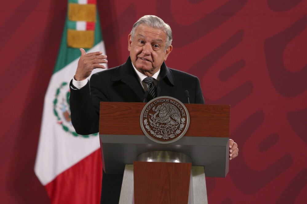 Pide AMLO revisar situación de empresa de outsourcing en Palacio Nacional