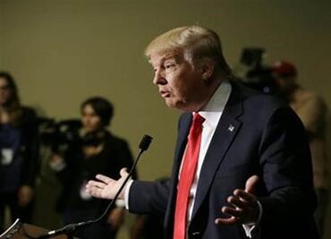Trump dumps insults on questioners, insists on control