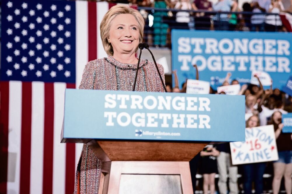 La candidata presidencial demócrata Hillary Clinton, durante un mitin ayer en la Universidad de Carolina del Norte, en Greensboro (ANDREW HARNIK. AP)