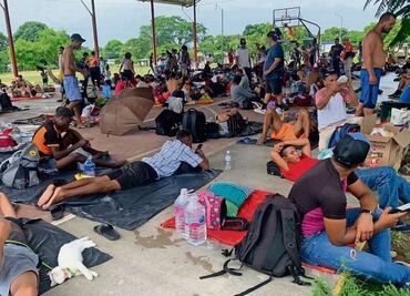 Migración reparte permisos; caravana migrante se debilita