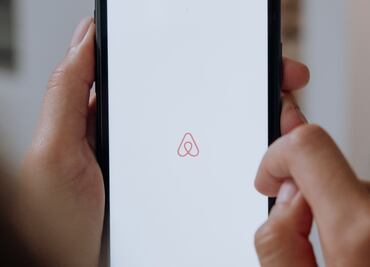 Qué impuestos tienes que pagar al SAT por rentar en Airbnb