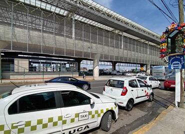 Sin control y tolerados, taxis colectivos en el valle de Toluca