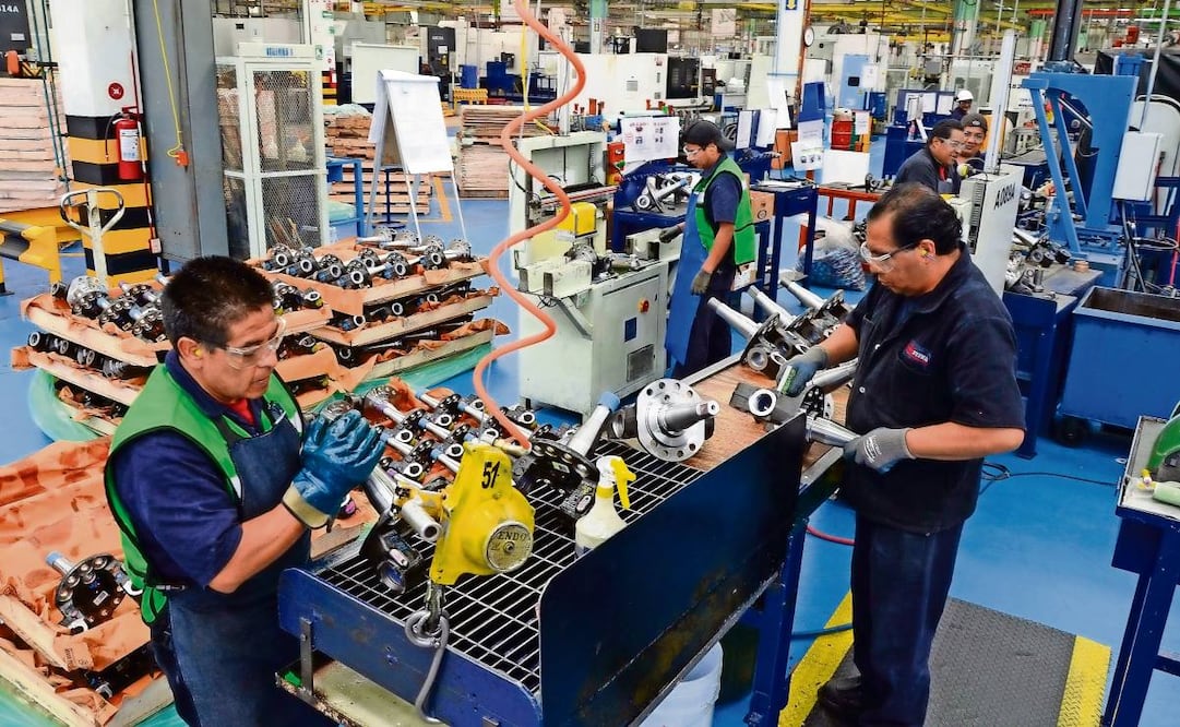 Los expertos consideran que la economía mexicana crecerá 1.4% este año, cuando en la anterior encuesta de Citi pronosticaban que avanzaría 1.3%. Foto: Archivo EL UNIVERSAL