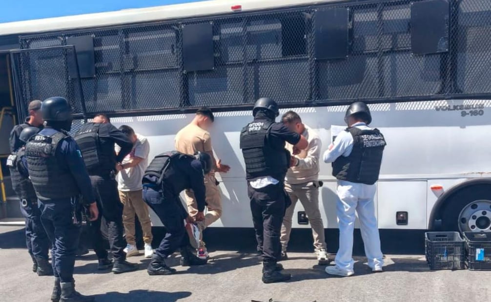 Morelos traslada a ocho reos de alta peligrosidad a Coahuila; están vinculados con extorsiones desde cárceles.
Foto: Especial.
