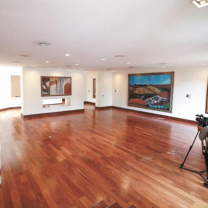 Por primera vez el público podrá ver las obras de la colección Presidencia de la República, que encargó a 33 pintores Carlos Salinas de Gortari en 1993. FOTOS: DIEGO SIMÓN. EL UNIVERSAL