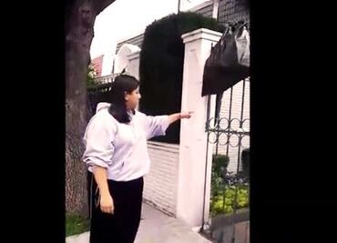 Por tirar basura en la calle, vecinos se la devuelven en Villa Coapa