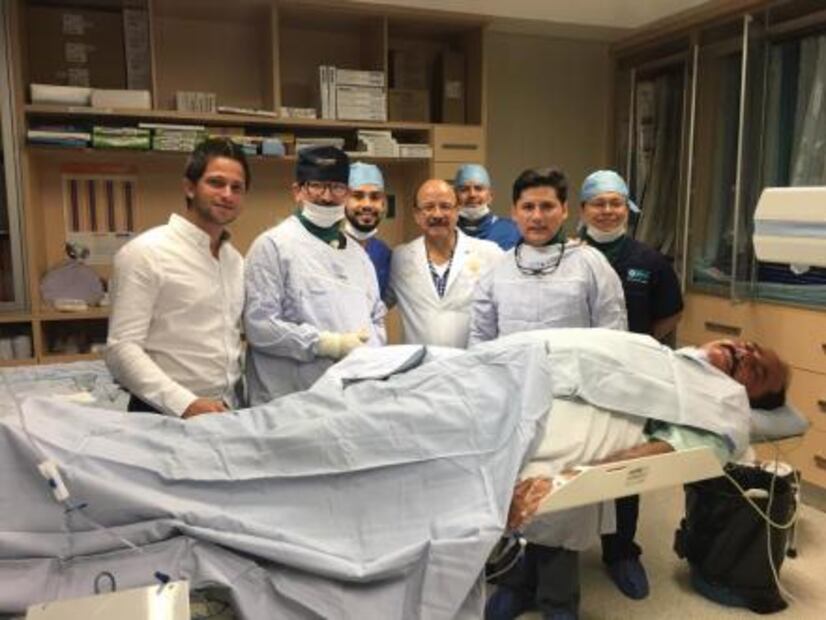 Chenel, el extravagante alcalde de los clavados y el parapente