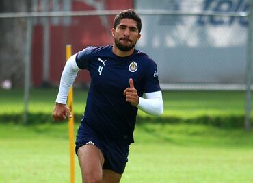 Jair Pereira renueva su contrato con Chivas