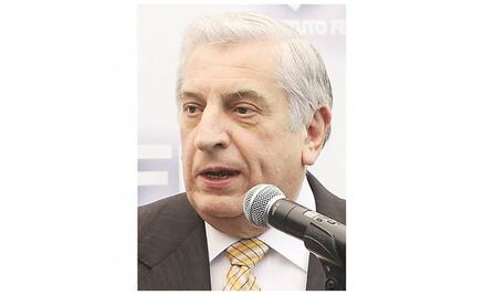 Despiden a gobernador con abucheos