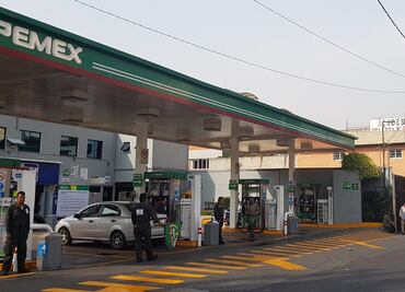 Empleados de gasolineras perciben regularización de abasto en CDMX