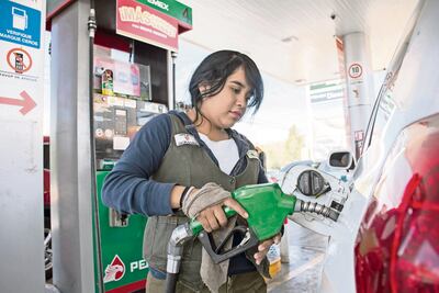 Baja competencia encarece las gasolinas: Banxico