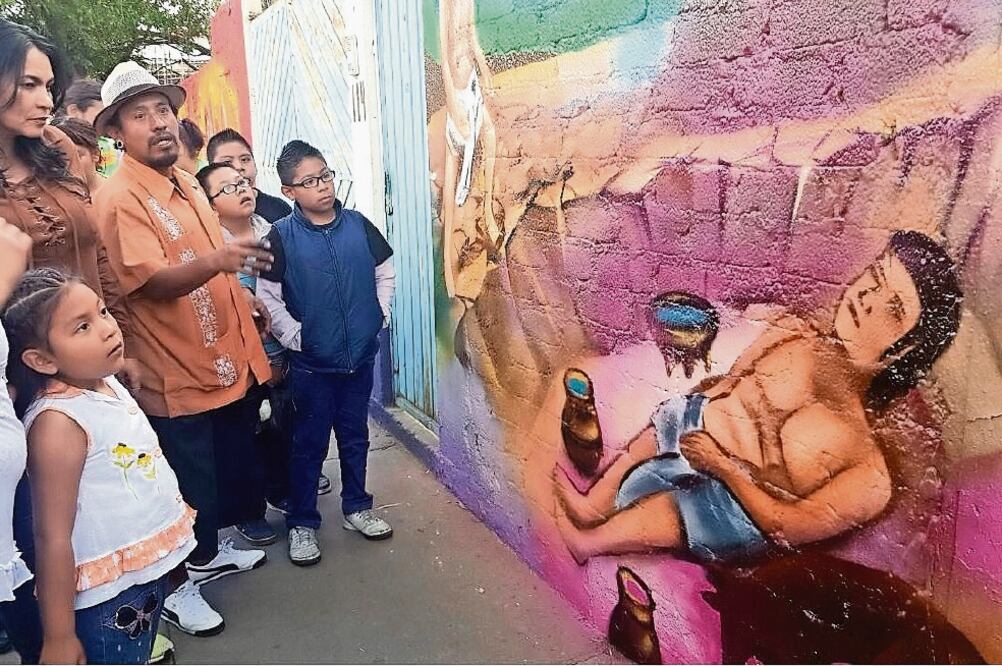 Con murales, rescata Iztapalapa espacios