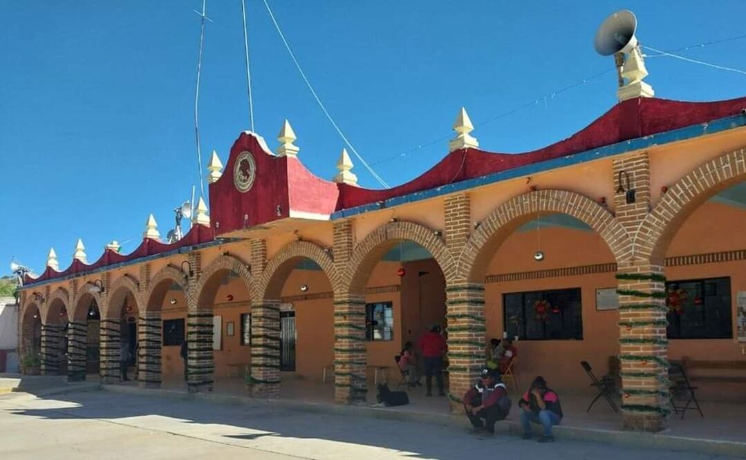 Las autoridades informaron que es la primera vez se cancelarán los festejos ante una posible inestabilidad en la comunidad, debido a que el grupo de personas opositoras mantiene tomado el Palacio Municipal desde el mes de diciembre del 2023. Foto: Especial