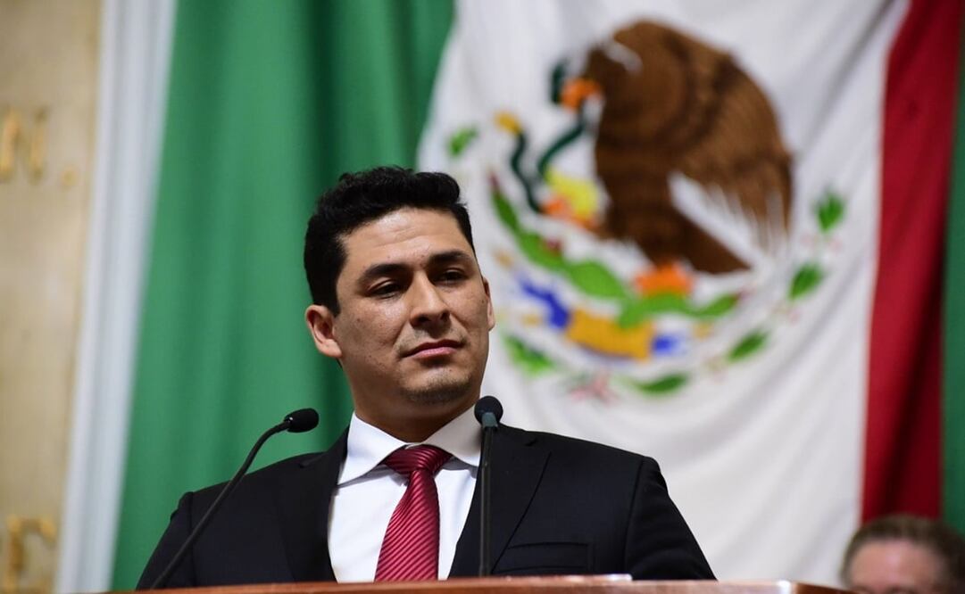 Carlos Fernández Tinoco, diputado local del PRI, propuso la construcción paulatina de Centros de Justicia para Mujeres. Foto: Especial
