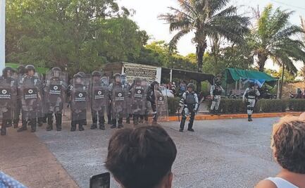 Disuelven con violencia manifestación estudiantil