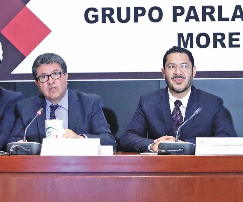 Sin postura clara. Los senadores morenistas Ricardo Monreal y Martí Batres se negaron a opinar sobre la disputa que hay en el partido por la dirigencia nacional. Foto: ARCHIVO EL UNIVERSAL
