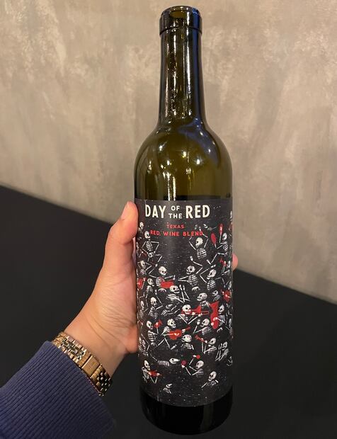 Jennifer Beckmann y el vino texano. Foto: Especial