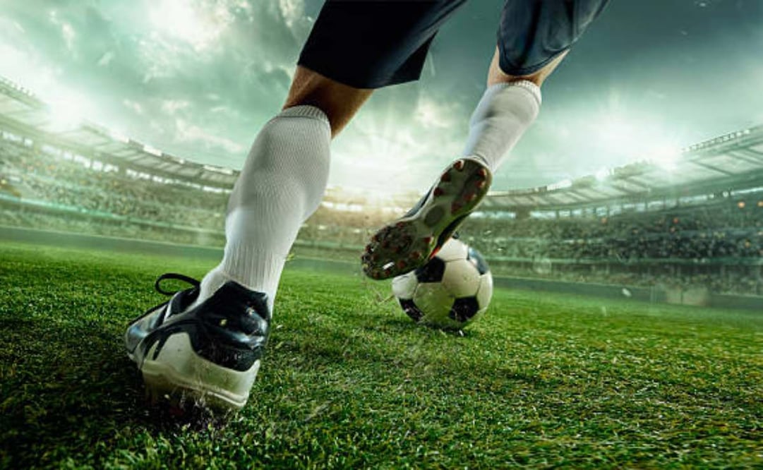 El llamado deporte rey tiene una participación económica comparable a la de algunas industrias formalmente identificadas dentro de las cuentas nacionales. Foto: iStock