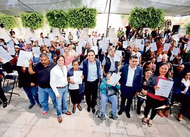 Gobierno da 400 escrituras de viviendas