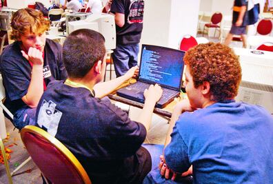 Pemex y CFE, con 70% de ciberataques a gobierno