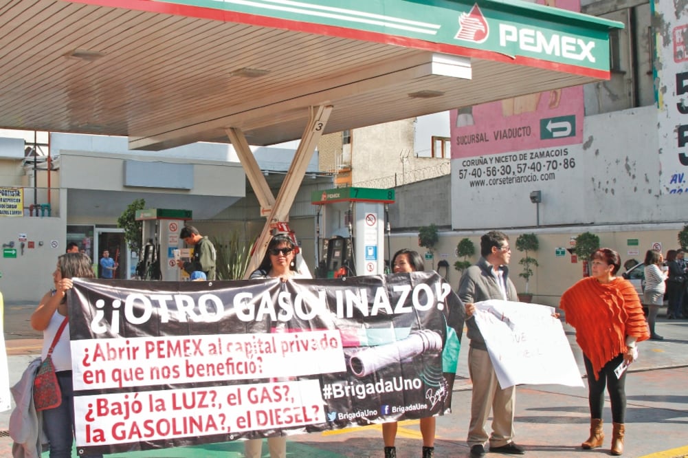 En los primeros días de este 2017 se han presentado manifestaciones en diversas entidades del país en contra del aumento al precio de los combustibles (IRVIN OLIVARES. EL UNIVERSAL)