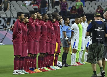 Árbitro mexicano le da a Qatar el pase a las semifinales de la Copa Oro