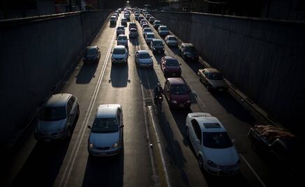 Por contingencia, este miércoles no circulan engomados rojos