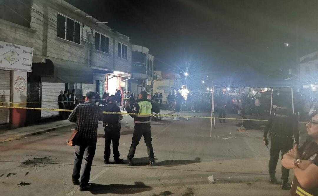 Un sujeto encapuchado se acercó al líder del tianguis nocturno en Mineral de la Reforma, Hidalgo y disparó en varias ocasiones (29/03/2025). Foto: Especial