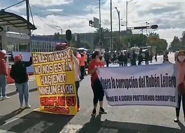 Pacientes del Hospital Rubén Leñero bloquean Avenida Insurgentes; exigen restablecer consultas