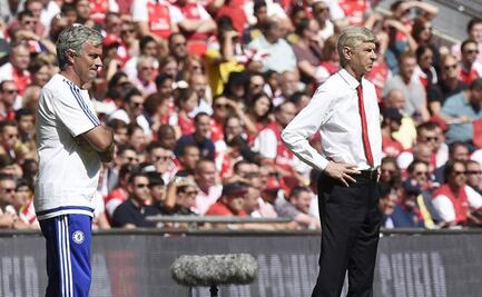 Video. Wenger y Mourinho evitan saludo en Wembley