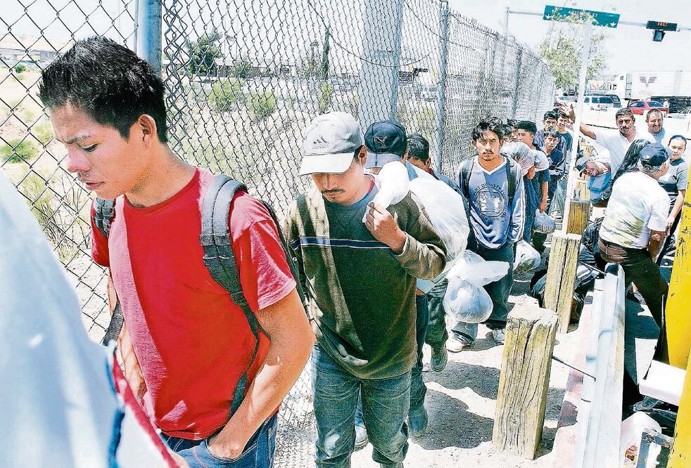 Los legisladores de la Cámara Baja tienen previsto visitar los consulados en Estados Unidos antes del 4 de junio; entre ellos destacan los ubicados en ciudades fronterizas, a fin de apoyar a los connacionales repatriados. (ARCHIVO. EL UNIVERSAL)