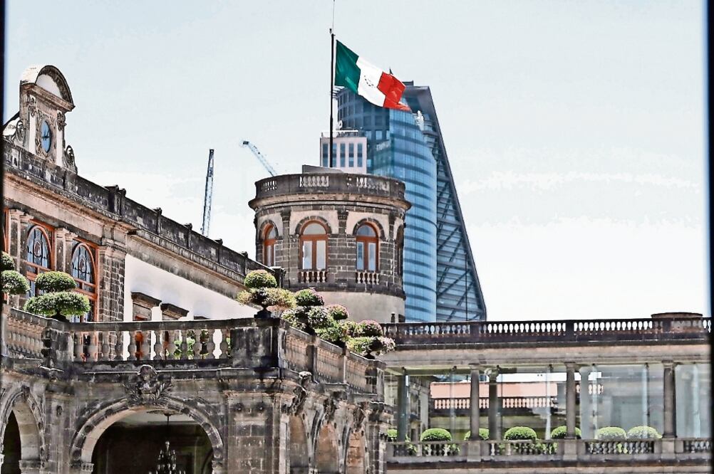 Atractivo turístico. De acuerdo a la Secretaría de Turismo, la CDMX cuenta con mil 200 atracciones, siendo el Castillo de Chapultepec, de los más visitados 