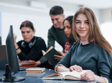 ¿Cuáles son las 10 universidades con mayor tiempo de estudio en el mundo?