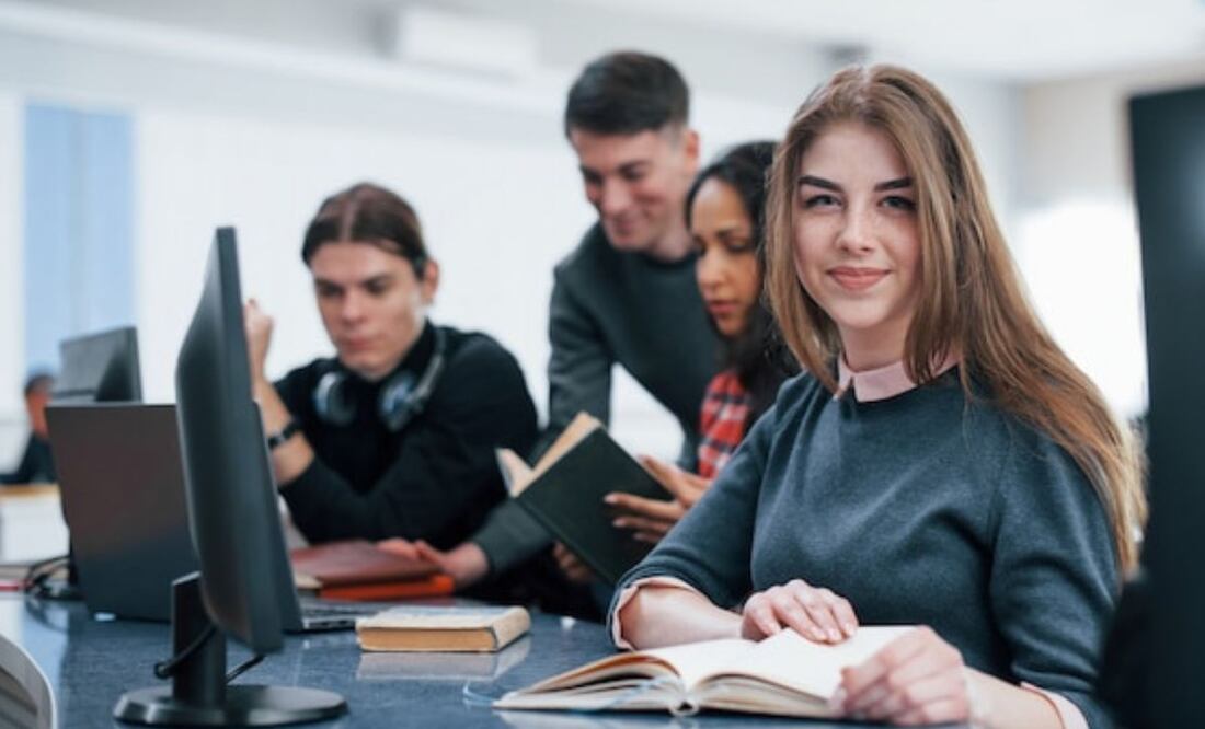 Algunas universidades del mundo se destacan por la duración de sus programas de estudio. Fuente: Freepik.