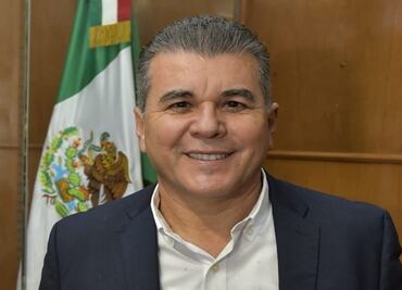 Alcalde de Mazatlán amenaza con destitución por uso de recursos públicos para actos de proselitismo