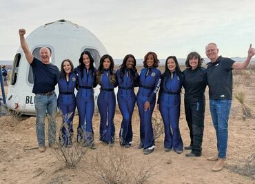 Tripulación femenina va a los límites del espacio con Blue Origin