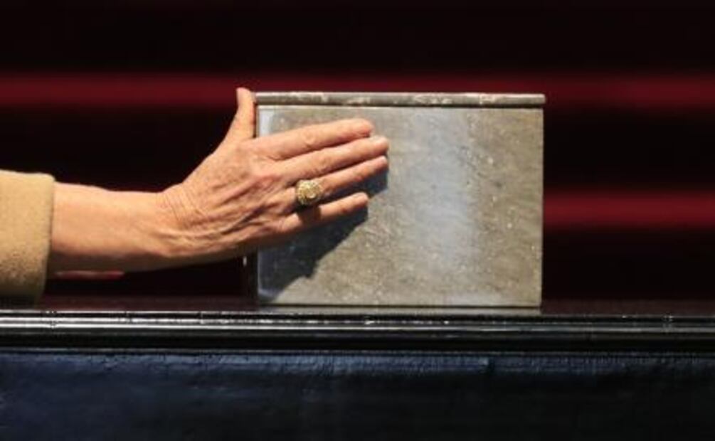 Entre aplausos y lágrimas despiden a Fernando del Paso en Bellas Artes