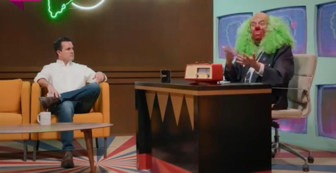 Durante su visita, contó sobre lo que ha vivido durante las últimas semanas. Foto: @latin_us