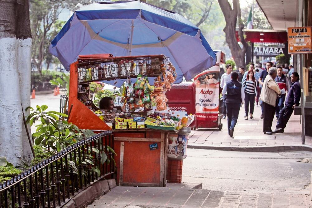 El delegado de Cuauhtémoc aseguró que los informales van a tener que regularizarse y pagar (ARCHIVO EL UNIVERSAL)
