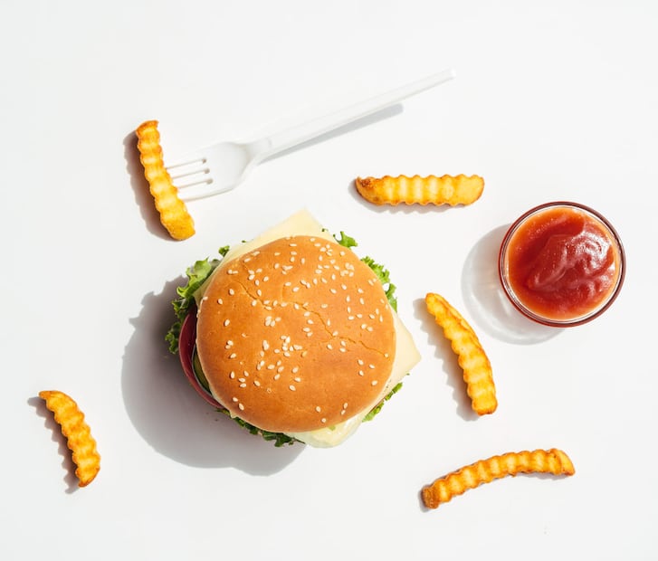 Vincula tu cuenta de Uber Eats con Alexa+ y comienza a ordenar tus platillos favoritos. Foto: Freepik