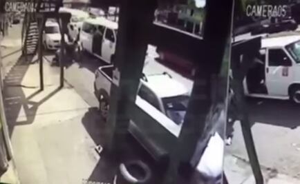 Pasajeros golpean a presunto ladrón en Ecatepec