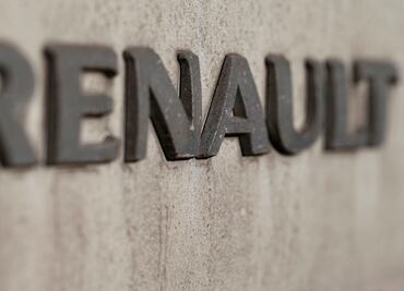 Renault pone a revisión 15 mil automóviles