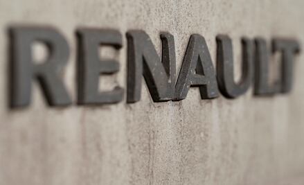 Renault pone a revisión 15 mil automóviles