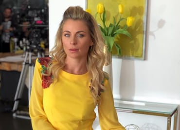 Así se ve Ludwika Paleta en mini bikini a los 42 años