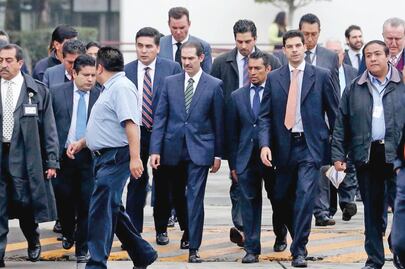 Indagan a 90 colaboradores de Padrés: Procuraduría