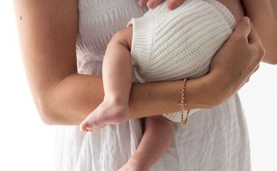 Mujer se hace viral porque sus amigas no quieren a su hijo (Fuente Instagram @tessjasmine_photography)