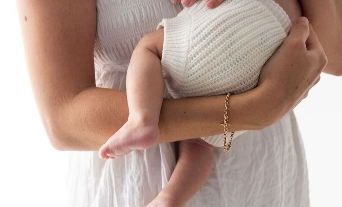 Mujer se hace viral porque sus amigas no quieren a su hijo (Fuente Instagram @tessjasmine_photography)