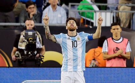Messi alcanza a Batistuta como máximo goleador de Argentina